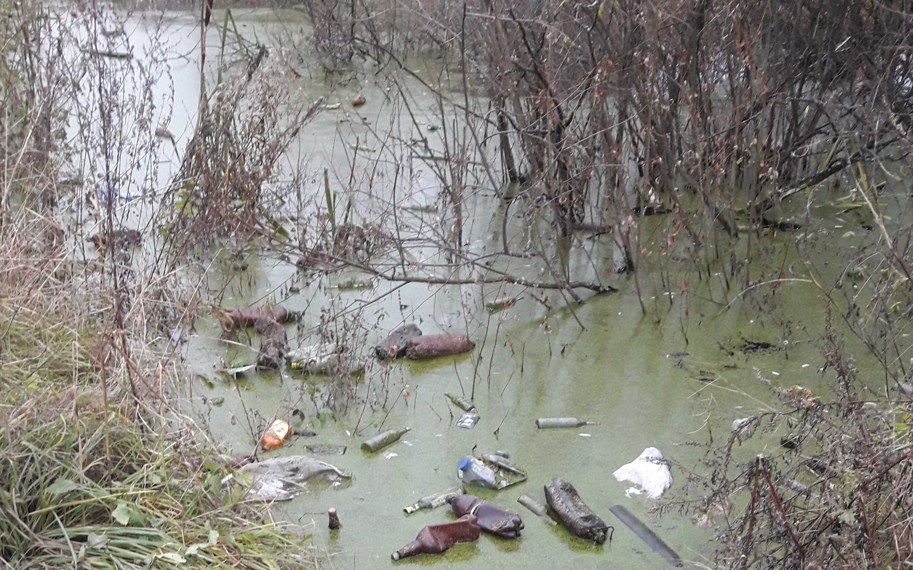В Котельниче убрали «пруд» из канализационных стоков.