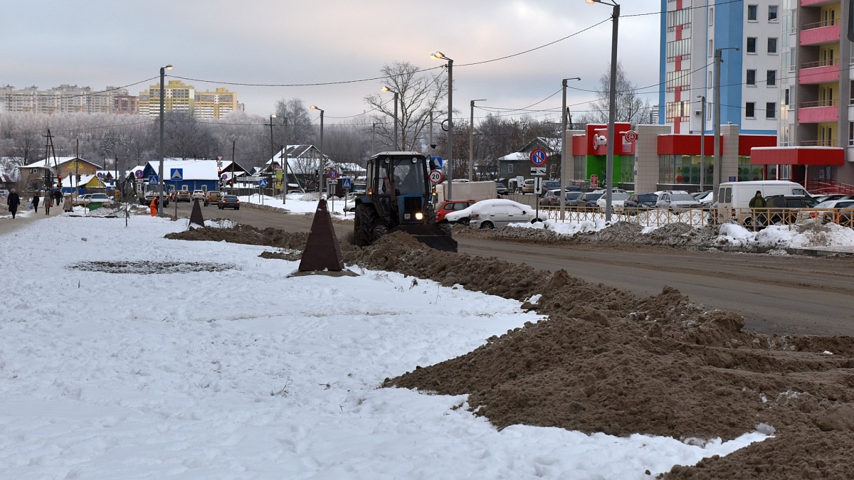 В Кирове эвакуируют автомобили, мешающие уборке улиц.