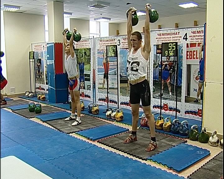 В Кирове состоялось областное Первенство по гиревому спорту