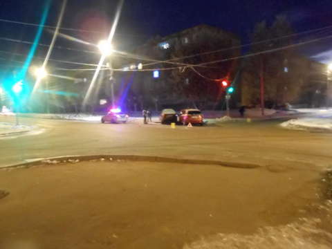 На улице Некрасова столкнулись две иномарки.