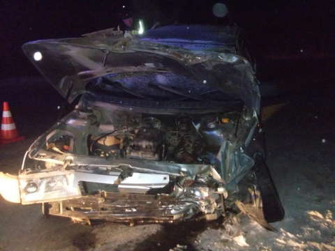 На Победиловском тракте иномарка врезалась в ВАЗ-21110.