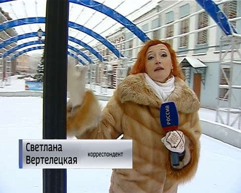 Главная площадь Кирова готовится к новогодним праздникам