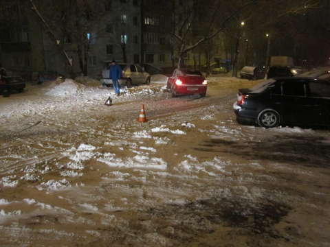 В Кирове иномарка сбила 25-летнего мужчину.