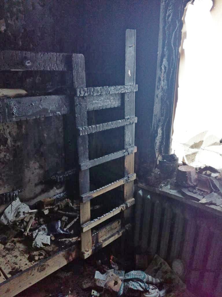 В Кировской области пожарные спасли из огня 4 детей.