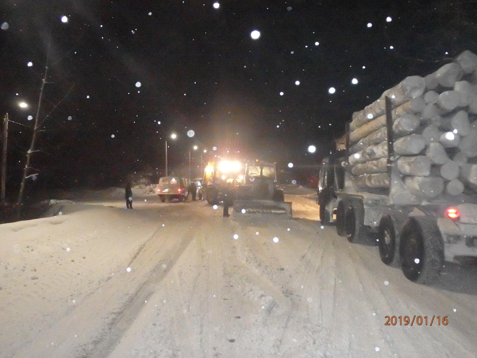 В Кирово-Чепецком районе столкнулись экскаватор, трактор и 