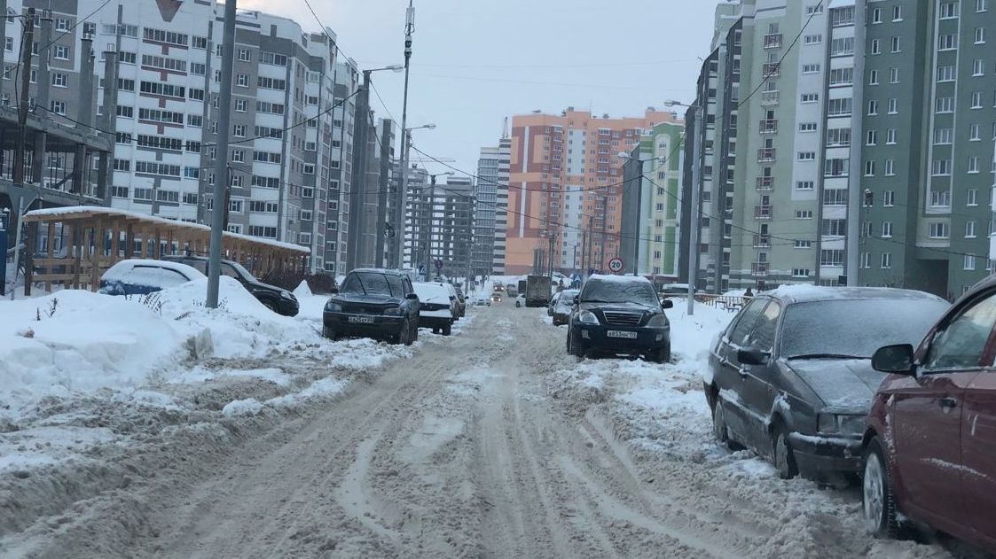 В мкр. Чистые пруды «подснежники» мешают работе спецтехники.