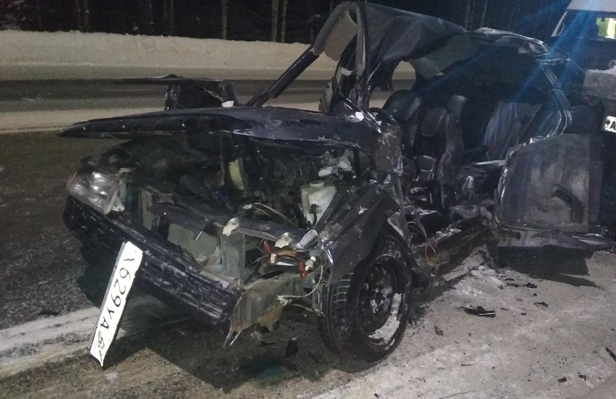 В ДТП в Юрьянском районе 2 человека погибли, двое получили травмы.