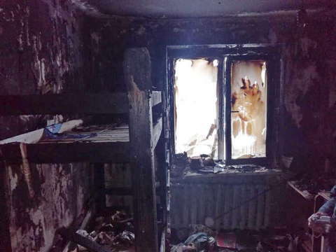 В Кировской области пожарные спасли из огня 4 детей.