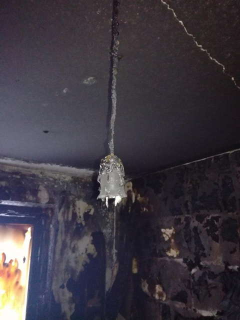 В Кировской области пожарные спасли из огня 4 детей.