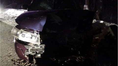 В Кирове ВАЗ-2112 столкнулся с "Ладой Гранта".