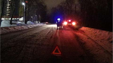 В Кирове ВАЗ-2112 столкнулся с "Ладой Гранта".