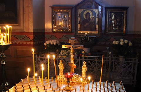 В Успенском соборе состоялась панихида по митрополиту Хрисанфу.