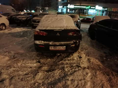 На Октябрьском проспекте водитель "Опель Астра" устроил массовое ДТП.