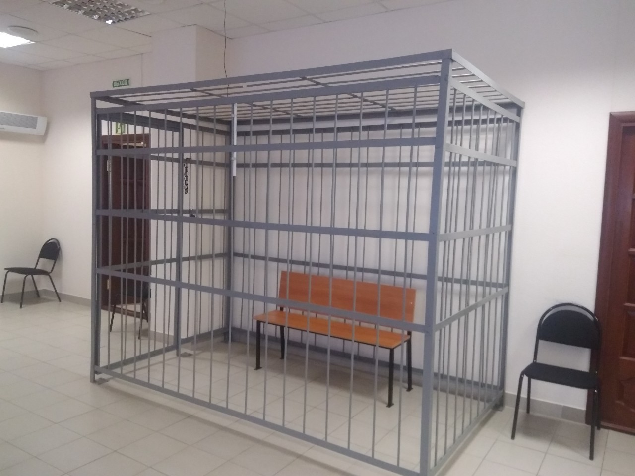 Должника по алиментам кировские приставы нашли на приеме у стоматолога.