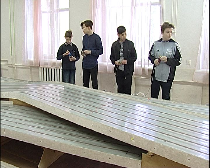 В Кирове прошел открытый чемпионат и первенство города по автомодельному спорту