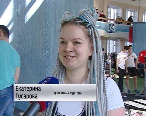 В Кирове прошли соревнования по силовым видам спорта 