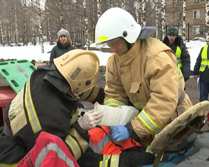 В Кирове прошли соревнования по ликвидации последствий ДТП