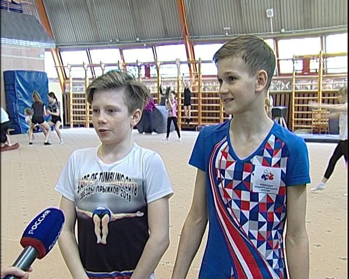 Кировские акробаты завоевали серебро первенства России