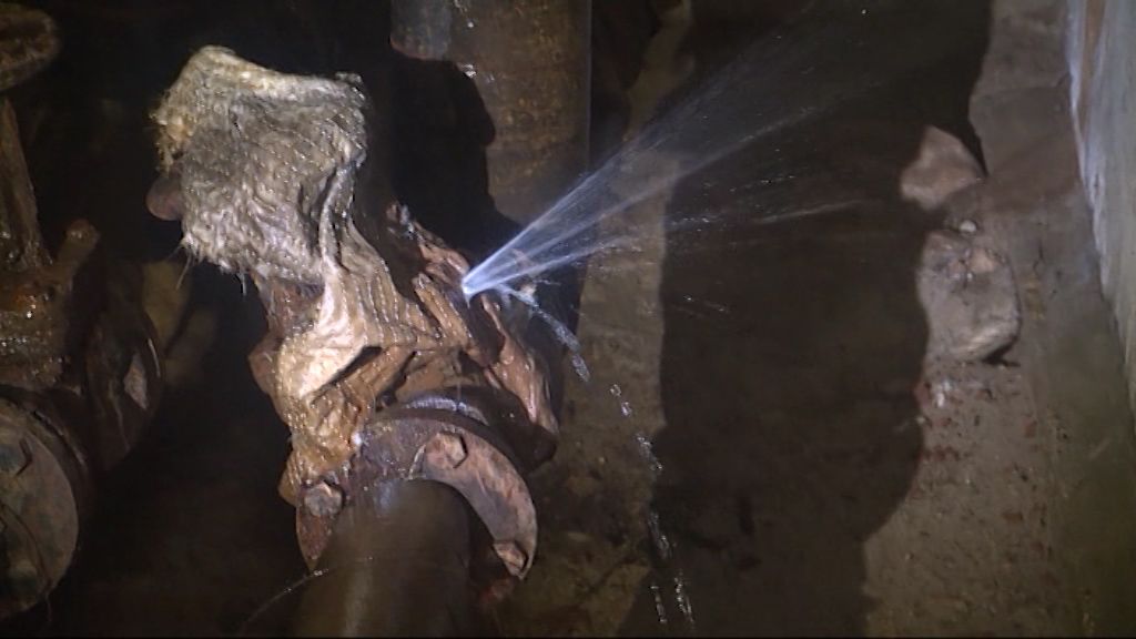 Долина гейзеров образовалась в подвале многоэтажки на проспекте Строителей