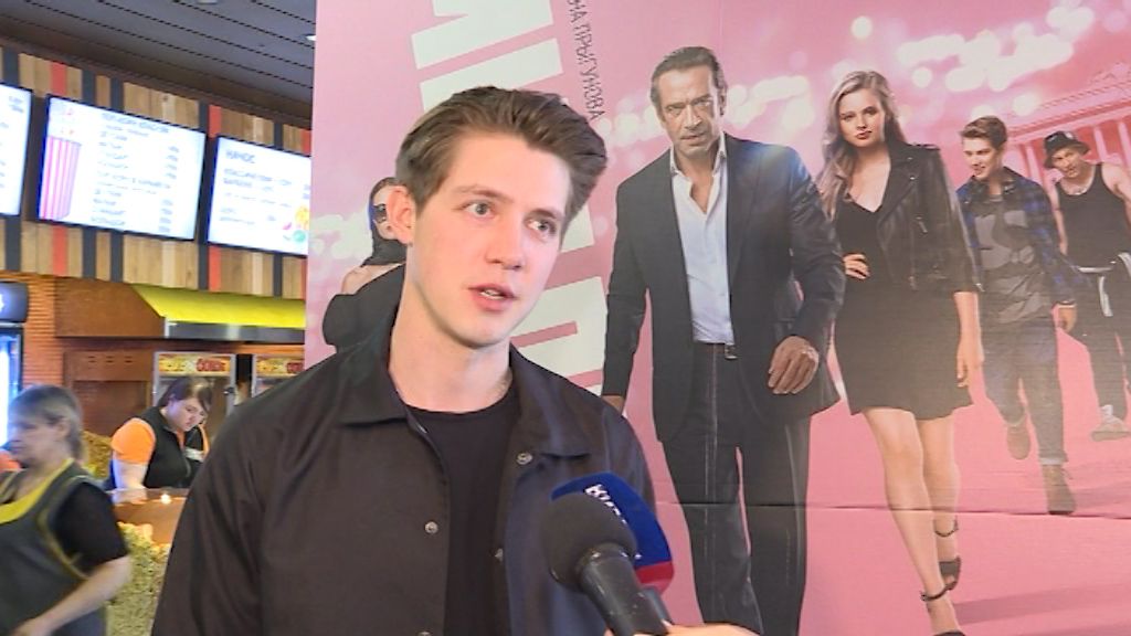 Актер Федор Бавтриков представил кировчанам фильм «Миллиард»