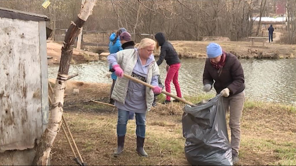В Кирове и области продолжаются субботники