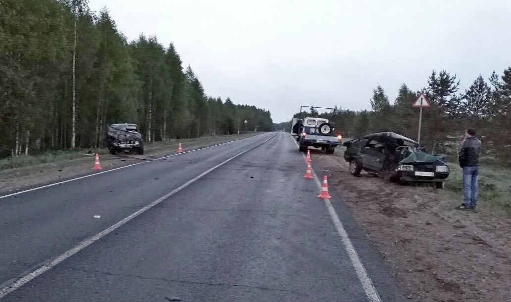 В Верхошижемском районе столкнулись два ВАЗа.