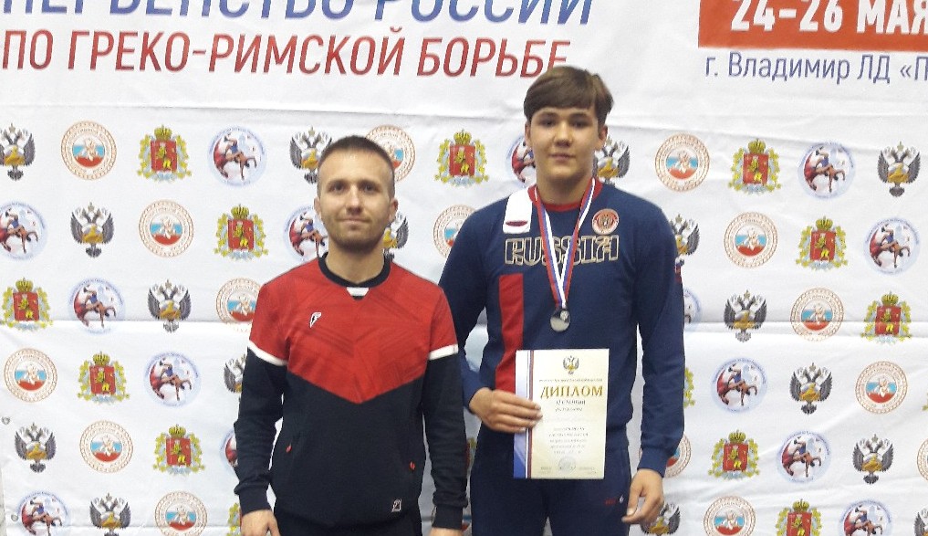 Кировский борец греко-римского стиля стал призёром первенства России.