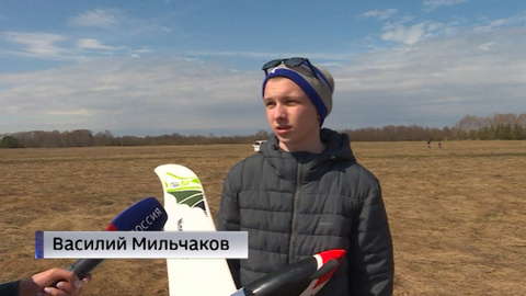 На аэродроме Порошино прошёл фестиваль радиоуправляемых моделей