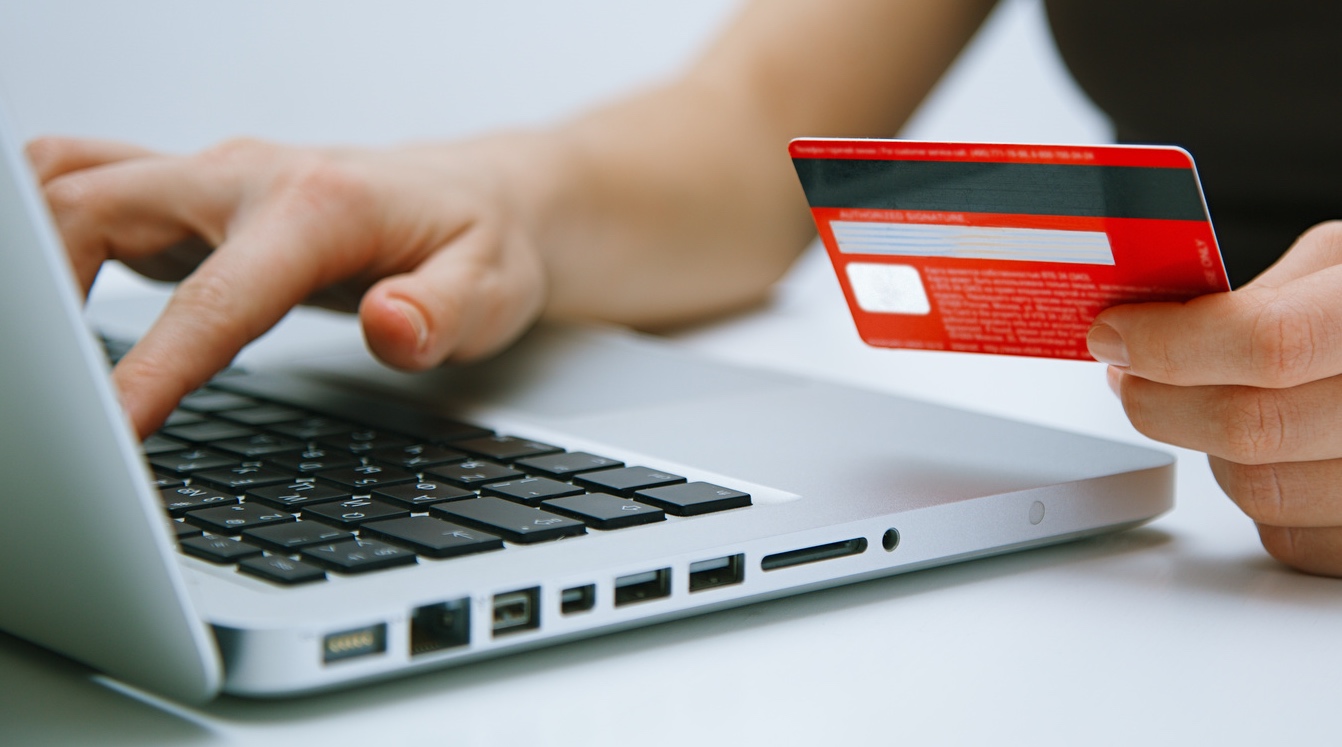 В Кирове задержали мошенницу, продававшую через интернет несуществующих щенков.