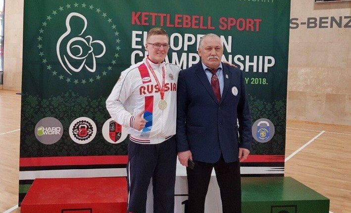 Кировские гиревики успешно выступили на чемпионате России.