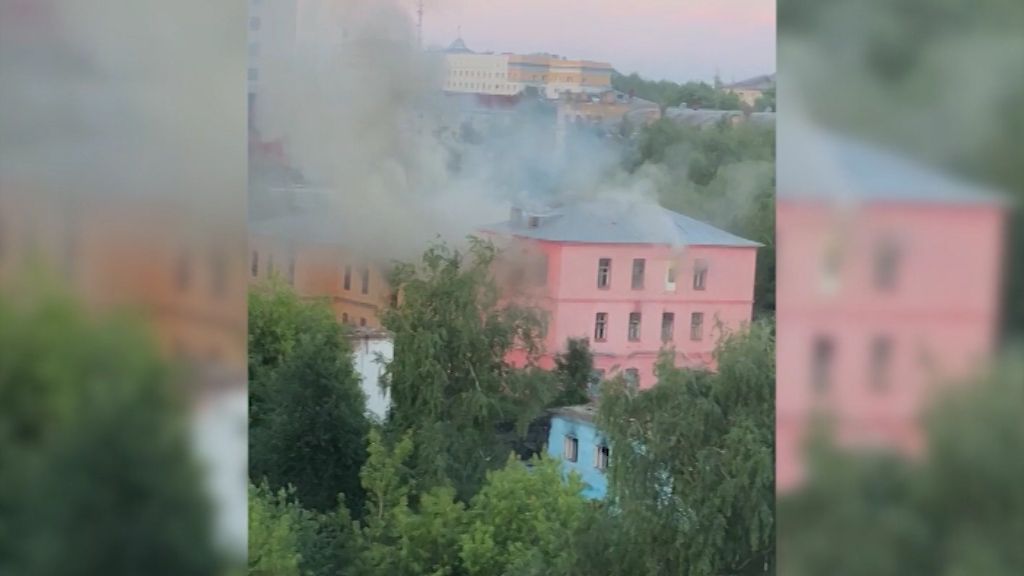 Бывший больничный городок у Алых парусов превратился в эпицентр пожаров