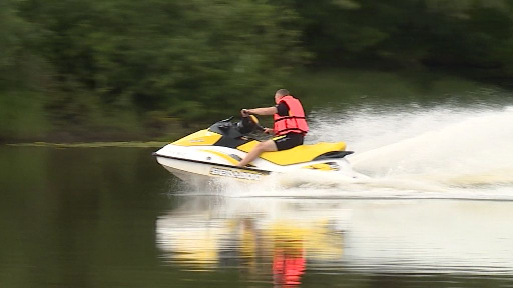 Прежде чем бороздить речные просторы, надо на права сдать: в Кирове прошли экзамены по судовождению.