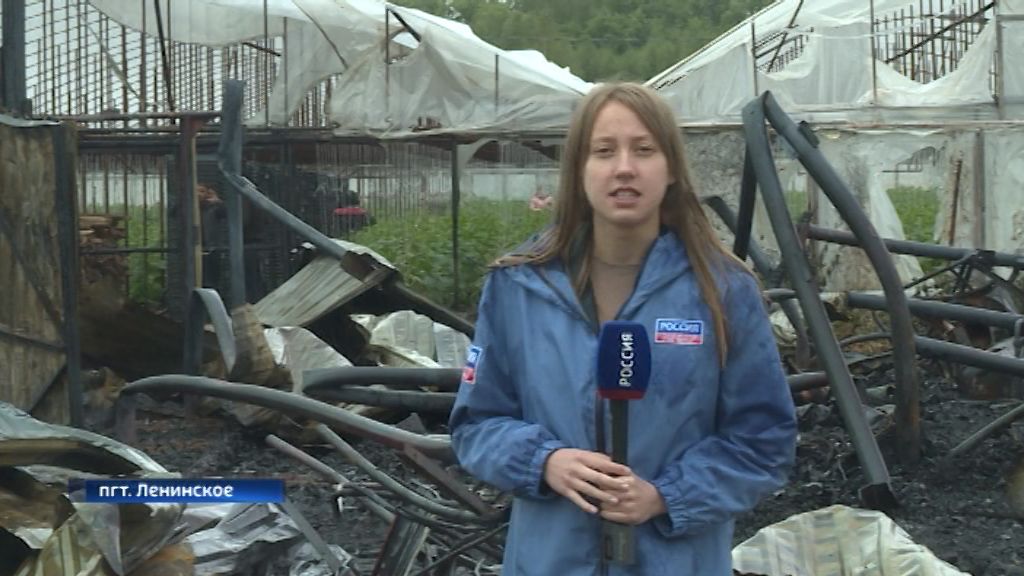 Слишком поздно заметили огонь: пожар унес жизни рабочих п. Ленинское.