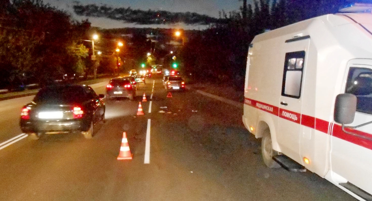 первоисточник происшествия кировская. авария в куменском районе 3 июля. дтп на кировской трассе. ваз 2114 врезалась в дерево. первоисточник происшествия кировская.