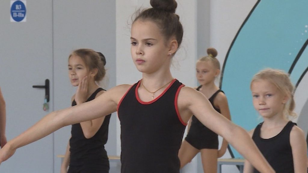 Кировские гимнастки получили мастер-класс от известной спортсменки Полины Хониной