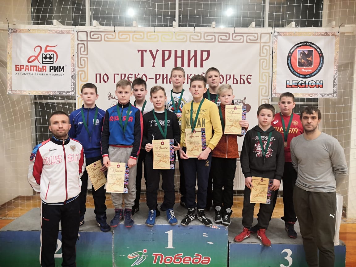 Кировские борцы завоевали бронзу международных соревнований «Стенка на стенку».