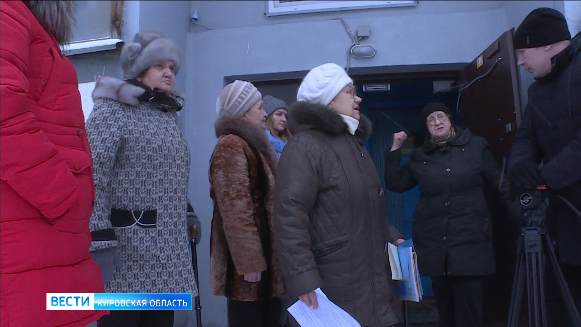 Жители дома на улице Воровского 157 почти полтора года живут в антисанитарных условиях