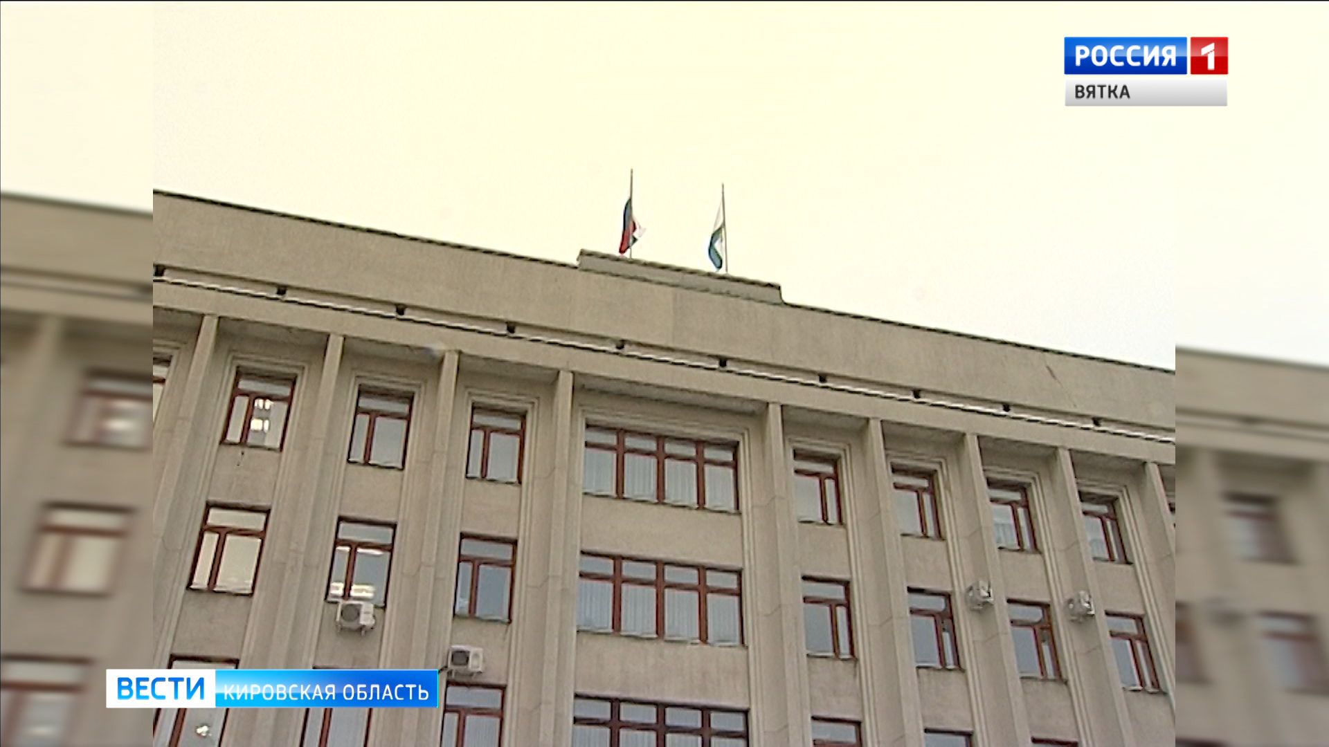 Игорь Васильев собирается разрешить работу в карантин салонам связи и нотариату