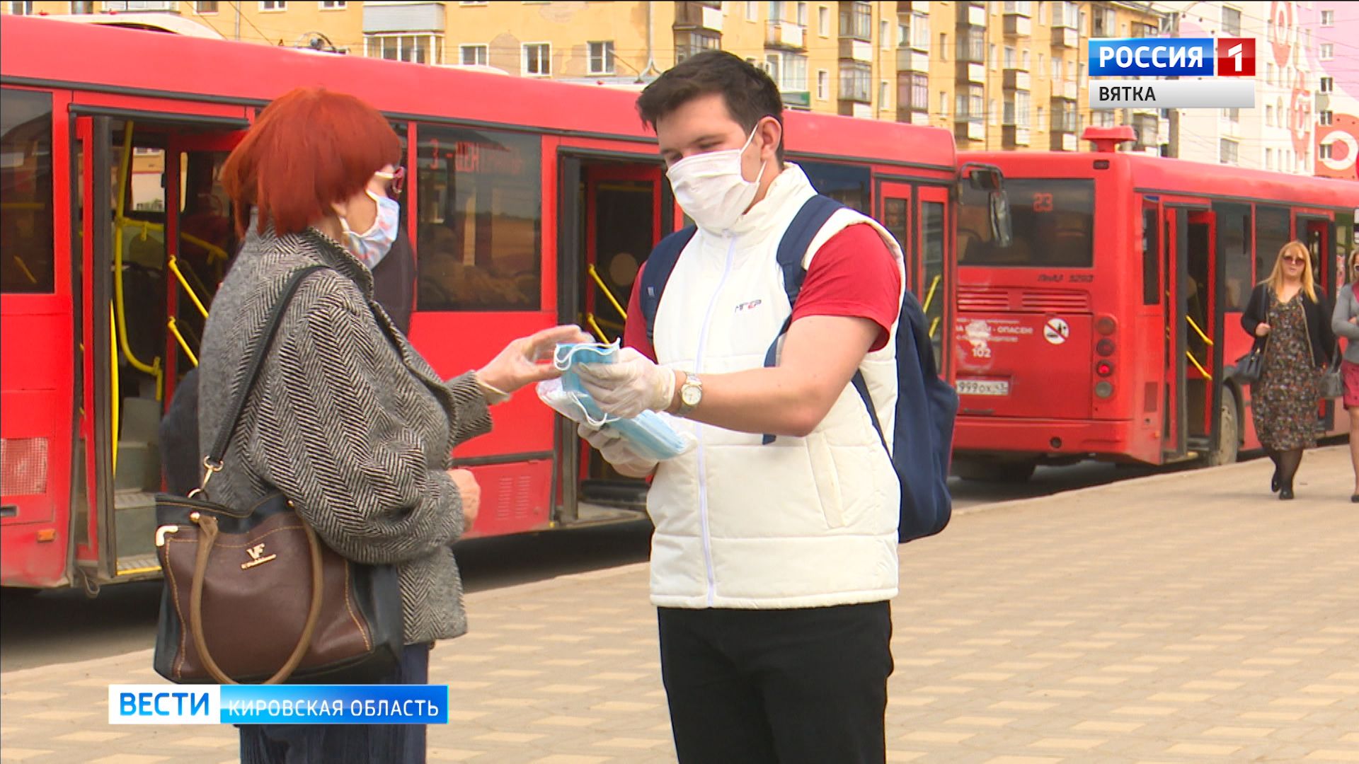 Волонтеры в Кирове раздали около шести тысяч масок