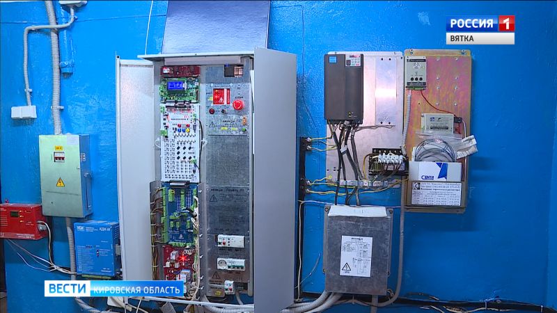 В Кирове продолжается замена лифтов по программе капремонта
