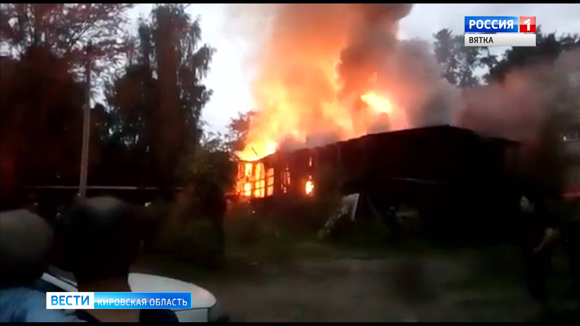 Серьезный пожар произошел в микрорайоне Коминтерн