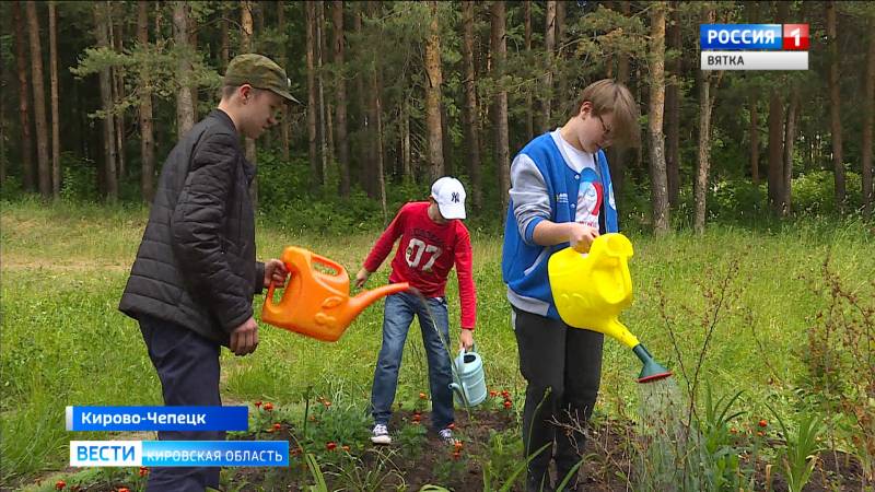 В Кирово-Чепецке школьники решили бороться со свалками необычным способом