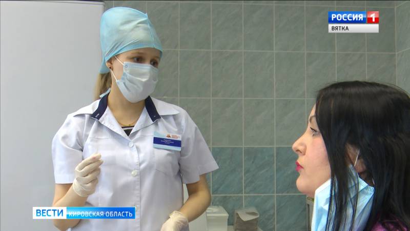 Работникам общественного транспорта в Кирове ввели полиомиелитную вакцину от COVID-19