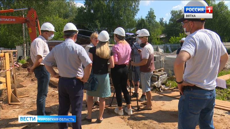 В Кирове строят два дома для переселенцев из аварийного жилья