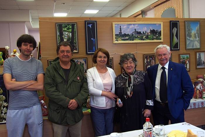 В государственном архиве Кировской области открыли семейный фонд Лихановых