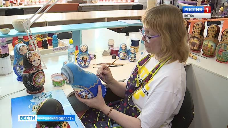 В Кировской области от корона-кризиса страдает фабрика матрешек