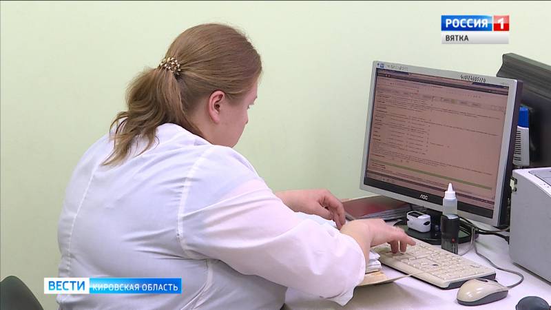 Кировские медики и соцработники получат 160 млн за работу с COVID-19