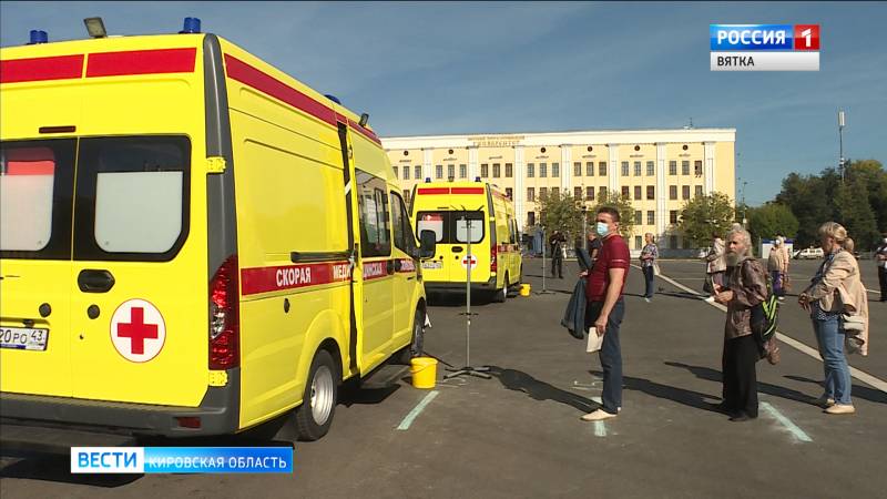 Прививку от гриппа в мобильных пунктах сделали около 1,5 тыс кировчан