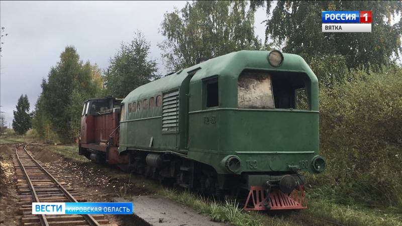 В Каринторф на ремонт прибыл ретро-тепловоз из Челябинска