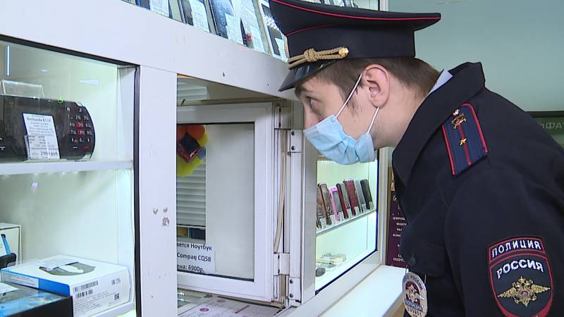 Кировским магазинам предложили вызывать полицию, если покупатель без маски
